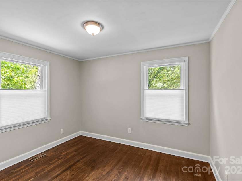 3320 Eastwood Drive, Charlotte, NC 28205.  MLS# CAR4250652, YatesRealty ID 10036. 