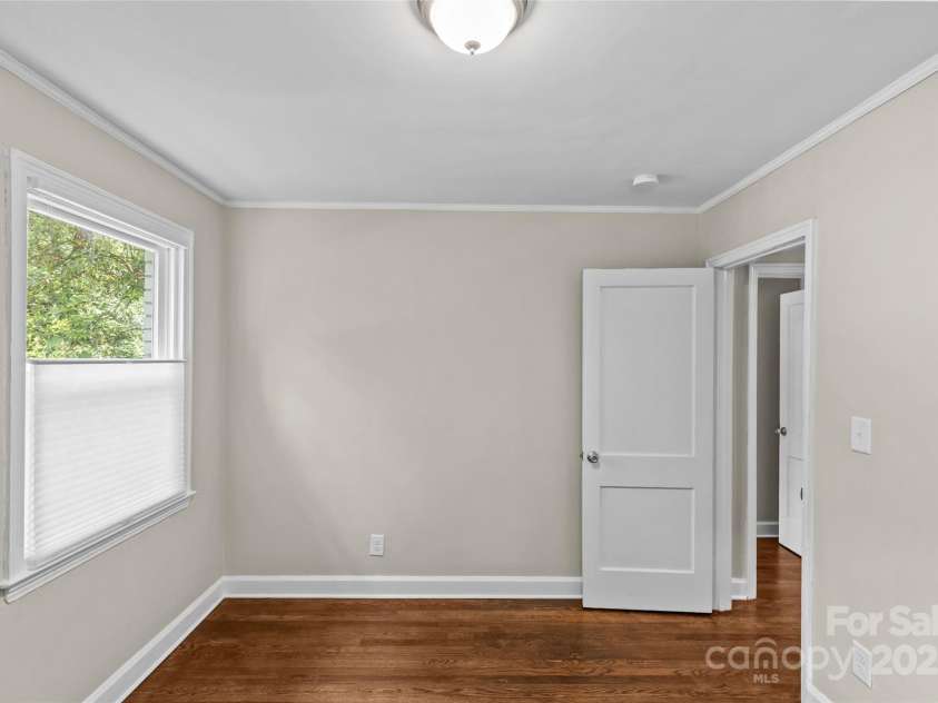 3320 Eastwood Drive, Charlotte, NC 28205.  MLS# CAR4250652, YatesRealty ID 10036. 