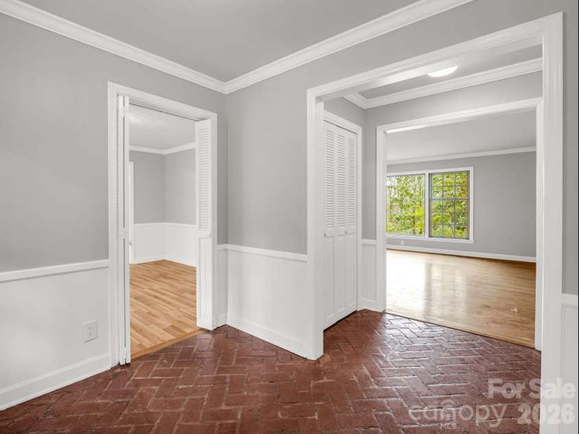 117 Hummingbird Lane, Columbus, NC 28722.  MLS# CAR4368067, YatesRealty ID 10037. 