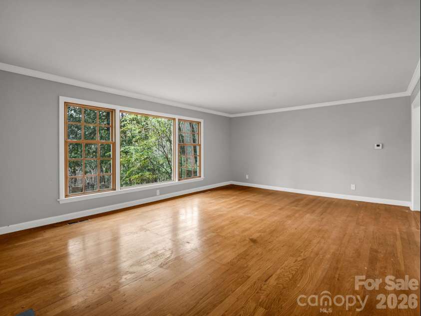 117 Hummingbird Lane, Columbus, NC 28722.  MLS# CAR4368067, YatesRealty ID 10037. 