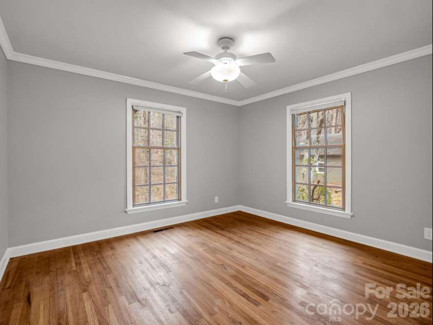117 Hummingbird Lane, Columbus, NC 28722.  MLS# CAR4368067, YatesRealty ID 10037. 