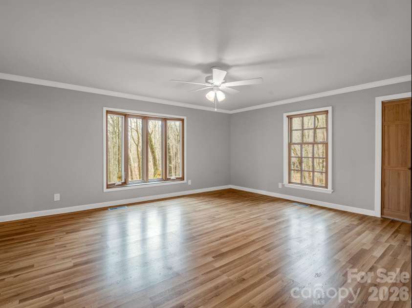 117 Hummingbird Lane, Columbus, NC 28722.  MLS# CAR4368067, YatesRealty ID 10037. 