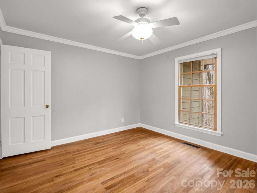 117 Hummingbird Lane, Columbus, NC 28722.  MLS# CAR4429441, YatesRealty ID 10037. 
