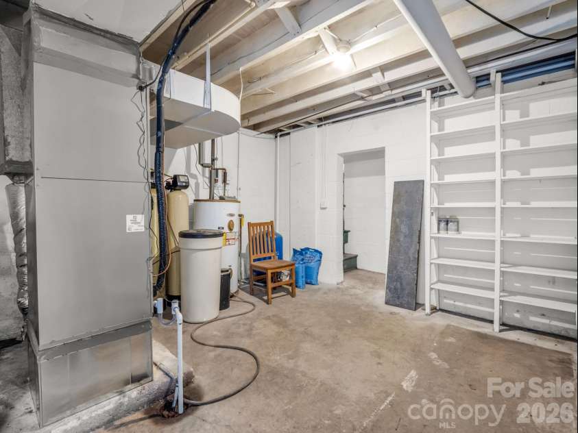 117 Hummingbird Lane, Columbus, NC 28722.  MLS# CAR4429441, YatesRealty ID 10037. 
