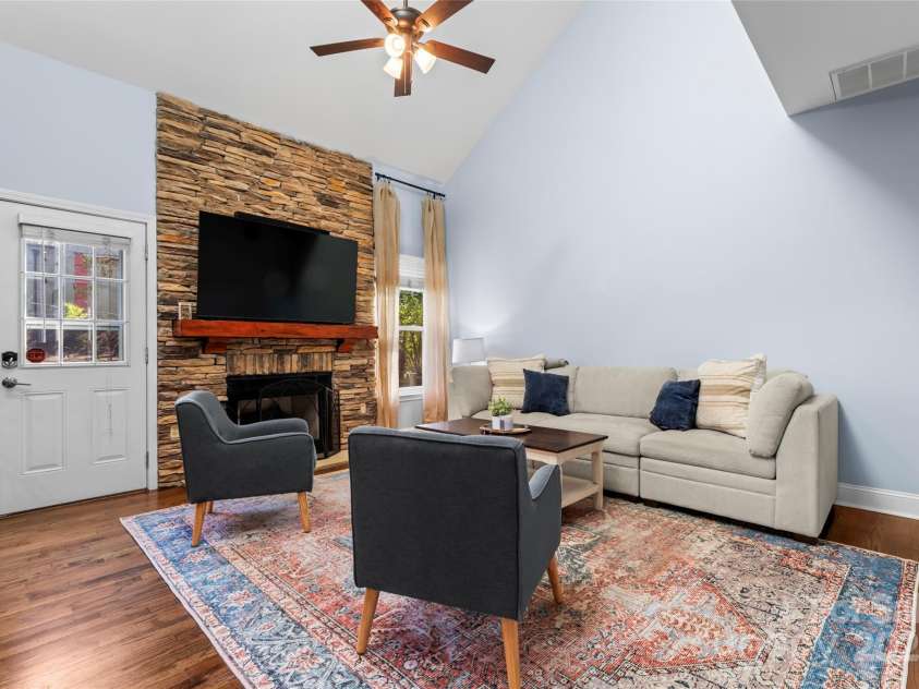 1921 Kenilworth Avenue, Charlotte, NC 28203.  MLS# CAR4223541, YatesRealty ID 10038. 