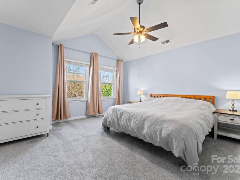 1921 Kenilworth Avenue, Charlotte, NC 28203.  MLS# CAR4223541, YatesRealty ID 10038. 