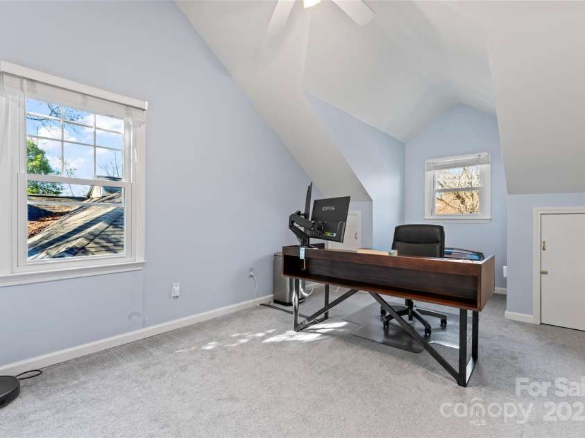 1921 Kenilworth Avenue, Charlotte, NC 28203.  MLS# CAR4223541, YatesRealty ID 10038. 