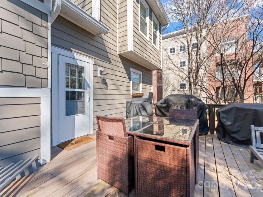 1921 Kenilworth Avenue, Charlotte, NC 28203.  MLS# CAR4223541, YatesRealty ID 10038. 