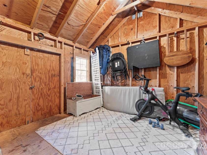 1921 Kenilworth Avenue, Charlotte, NC 28203.  MLS# CAR4223541, YatesRealty ID 10038. 