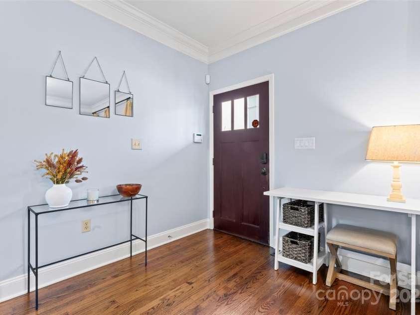 1921 Kenilworth Avenue, Charlotte, NC 28203.  MLS# CAR4223541, YatesRealty ID 10038. 