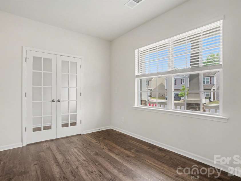 11010 Austin Estates Drive, Charlotte, NC 28213.  MLS# CAR4367645, YatesRealty ID 10039. 