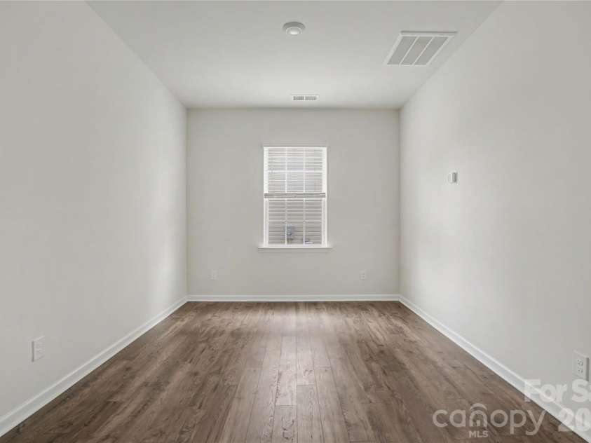 11010 Austin Estates Drive, Charlotte, NC 28213.  MLS# CAR4367645, YatesRealty ID 10039. 