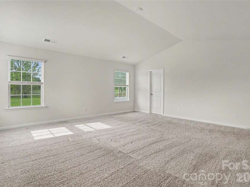11010 Austin Estates Drive, Charlotte, NC 28213.  MLS# CAR4367645, YatesRealty ID 10039. 