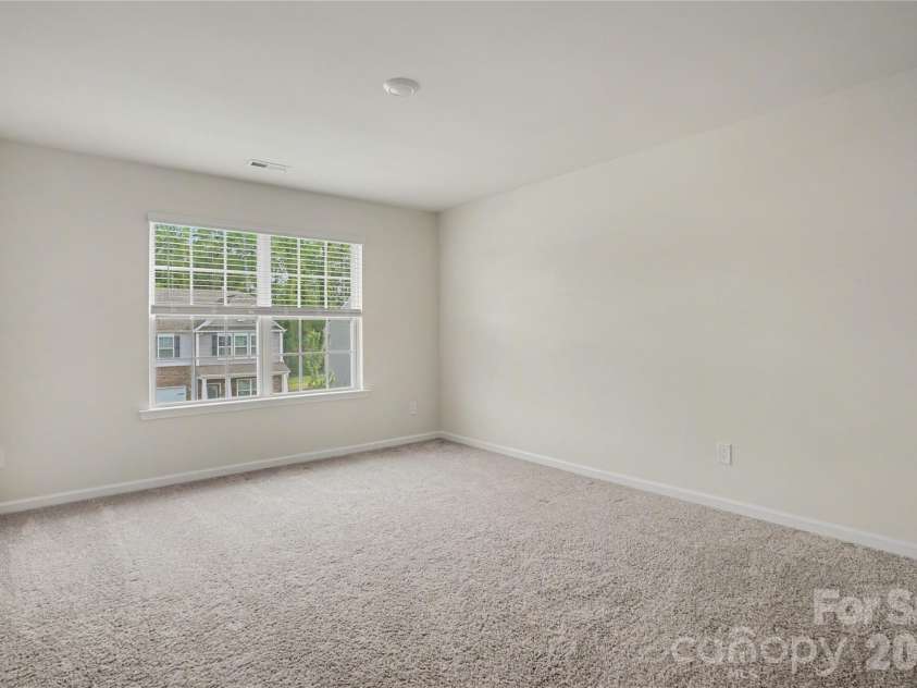 11010 Austin Estates Drive, Charlotte, NC 28213.  MLS# CAR4367645, YatesRealty ID 10039. 
