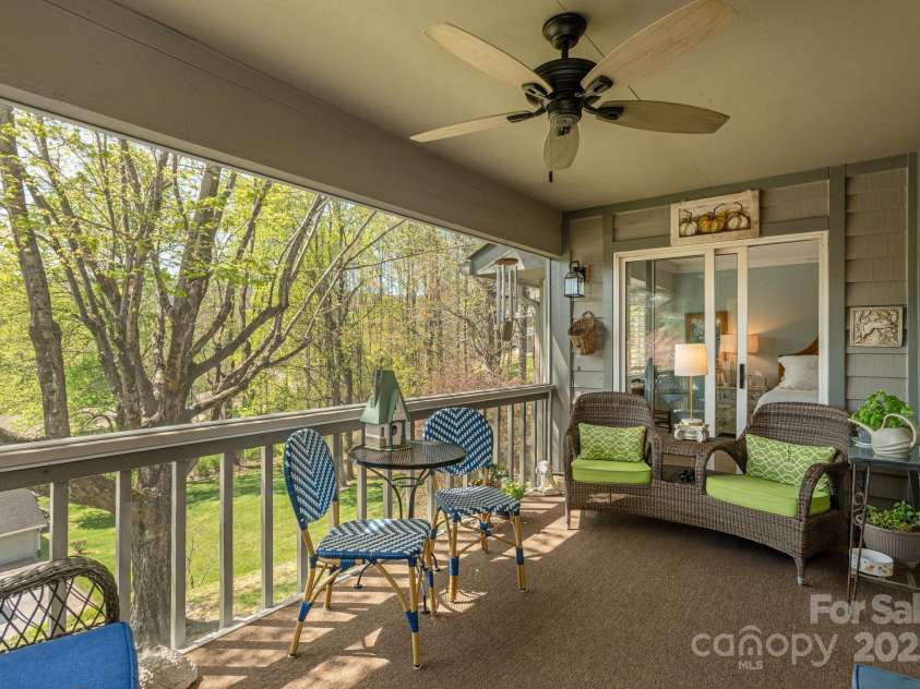 123 Burning Tree Lane, Flat Rock, NC 28731.  MLS# CAR4254140, YatesRealty ID 10040. Porch to MB