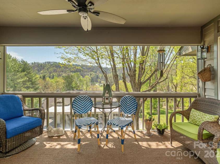 123 Burning Tree Lane, Flat Rock, NC 28731.  MLS# CAR4254140, YatesRealty ID 10040. Porch View