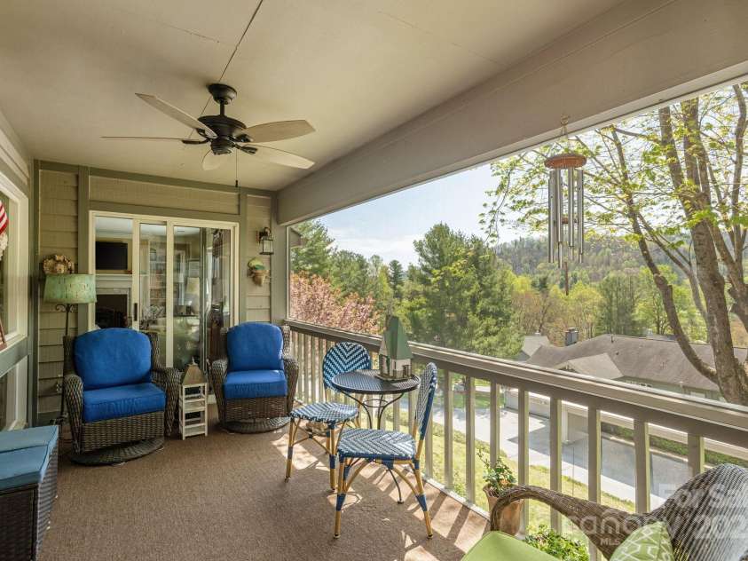 123 Burning Tree Lane, Flat Rock, NC 28731.  MLS# CAR4254140, YatesRealty ID 10040. Screened Porch