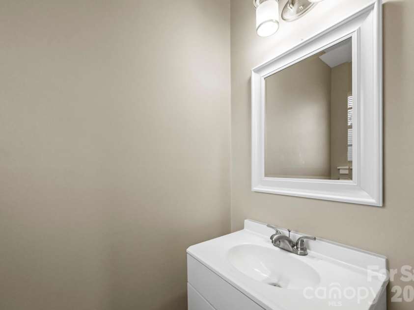 219 Dixon Drive, Columbia, SC 29203.  MLS# CAR4368087, YatesRealty ID 10040. 