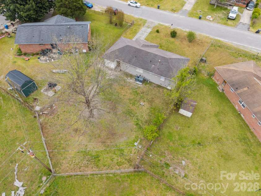 219 Dixon Drive, Columbia, SC 29203.  MLS# CAR4368087, YatesRealty ID 10040. 