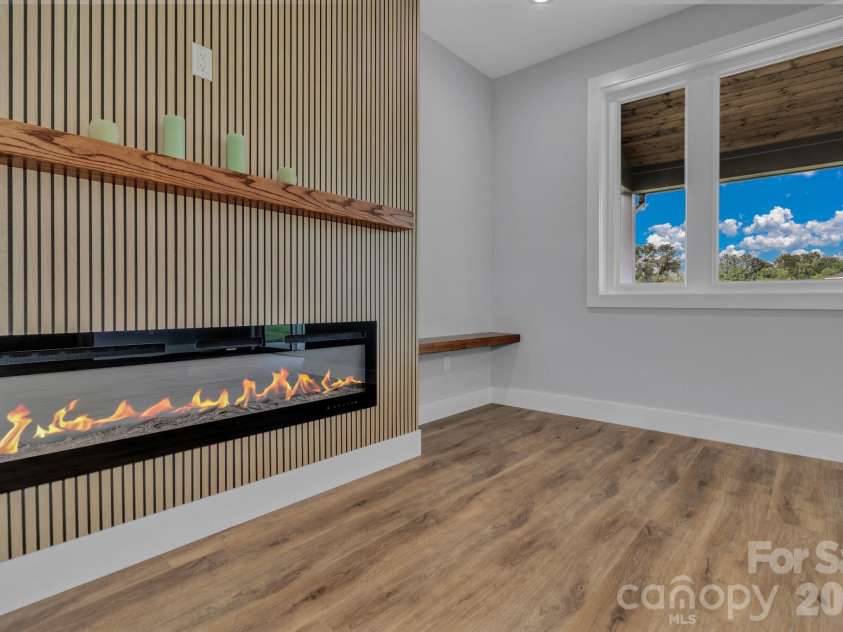 79 Scott Meadows Drive, Asheville, NC 28806.  MLS# CAR4367506, YatesRealty ID 10041. 