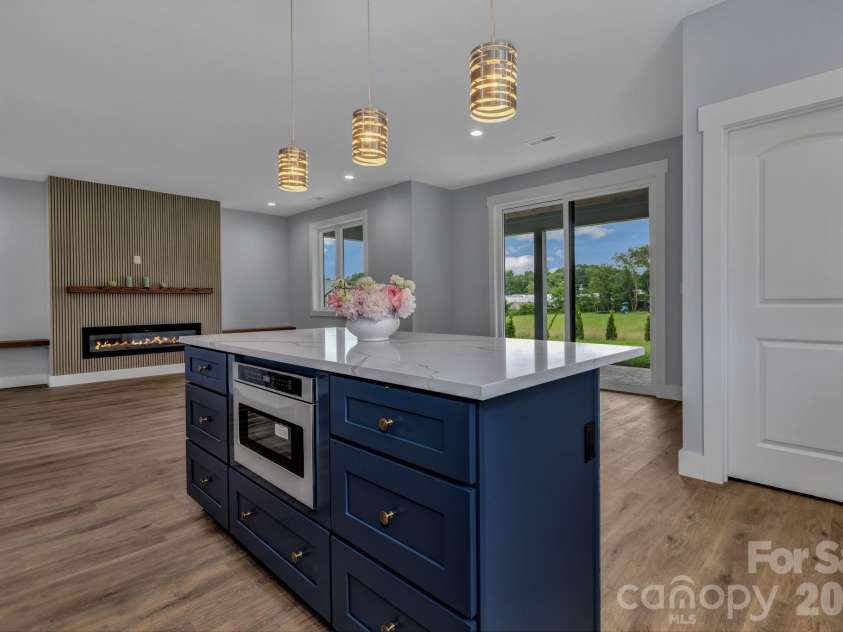79 Scott Meadows Drive, Asheville, NC 28806.  MLS# CAR4367506, YatesRealty ID 10041. 