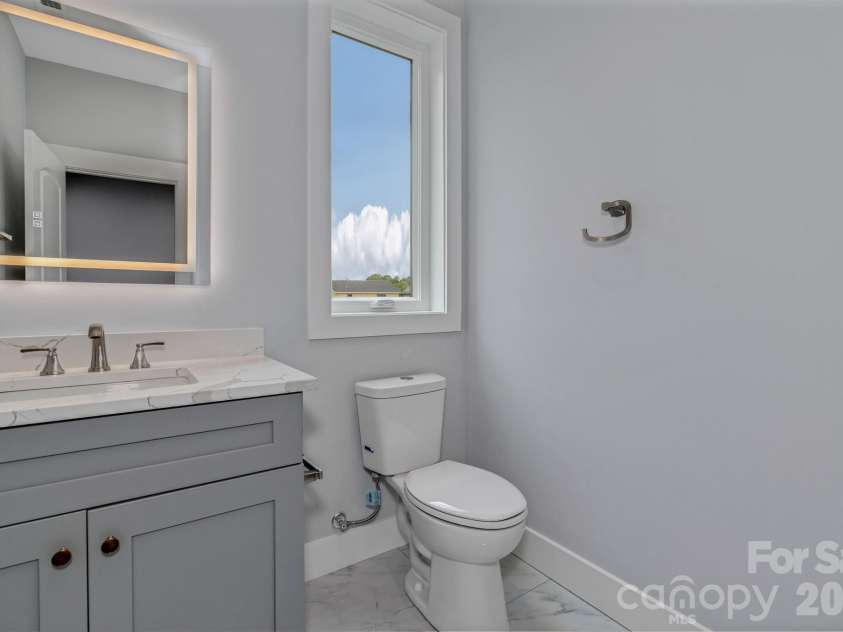 79 Scott Meadows Drive, Asheville, NC 28806.  MLS# CAR4367506, YatesRealty ID 10041. 