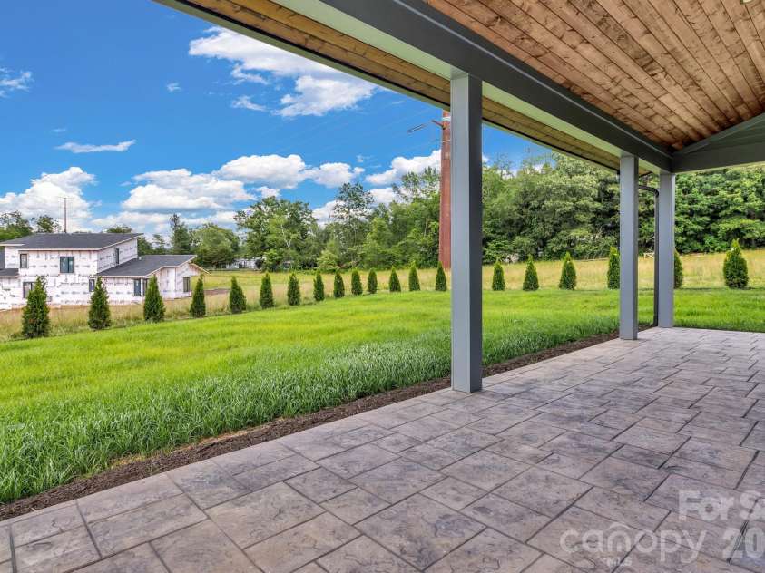 79 Scott Meadows Drive, Asheville, NC 28806.  MLS# CAR4367506, YatesRealty ID 10041. 