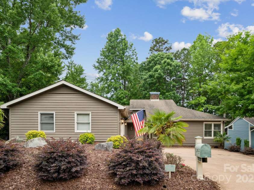 18 Shipmaster Court, Clover, SC 29710.  MLS# CAR4254417, YatesRealty ID 10042. 