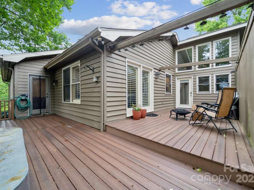 18 Shipmaster Court, Clover, SC 29710.  MLS# CAR4254417, YatesRealty ID 10042. 