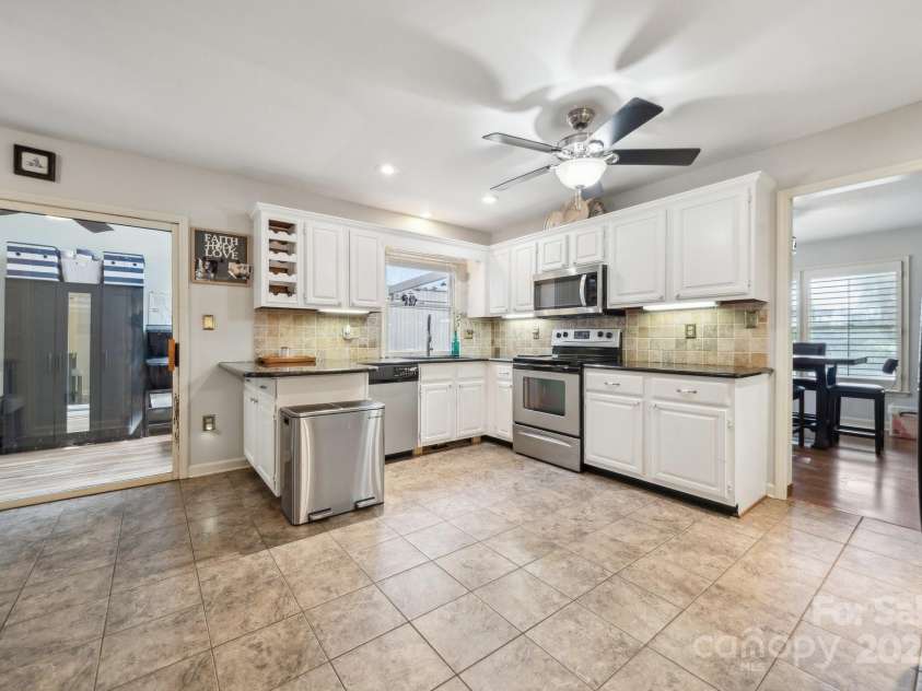 18 Shipmaster Court, Clover, SC 29710.  MLS# CAR4254417, YatesRealty ID 10042. 