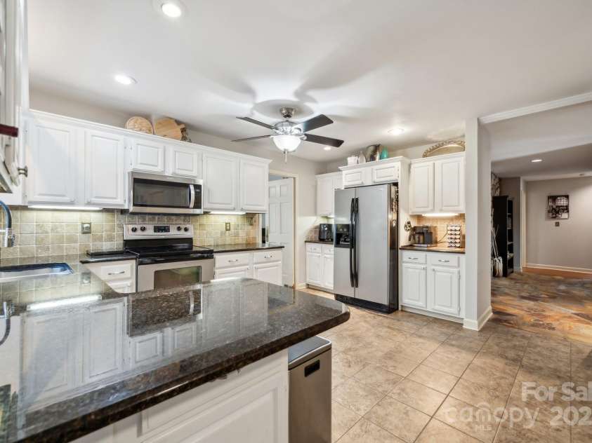 18 Shipmaster Court, Clover, SC 29710.  MLS# CAR4254417, YatesRealty ID 10042. 