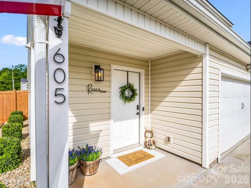 605 Tacoma Trail, Spartanburg, SC 29307.  MLS# CAR4368073, YatesRealty ID 10042. 