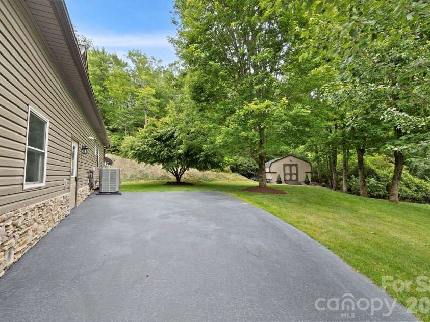 21 School House Road, Pisgah Forest, NC 28768.  MLS# CAR4359447, YatesRealty ID 10044. 