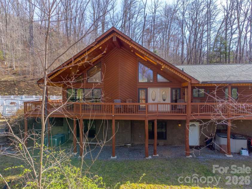 112 Hawks Nest Ridge, Cullowhee, NC 28723.  MLS# CAR4362759, YatesRealty ID 10045. 