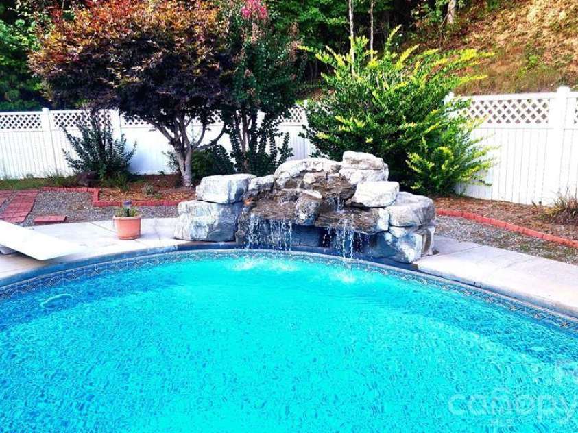 112 Hawks Nest Ridge, Cullowhee, NC 28723.  MLS# CAR4362759, YatesRealty ID 10045. 