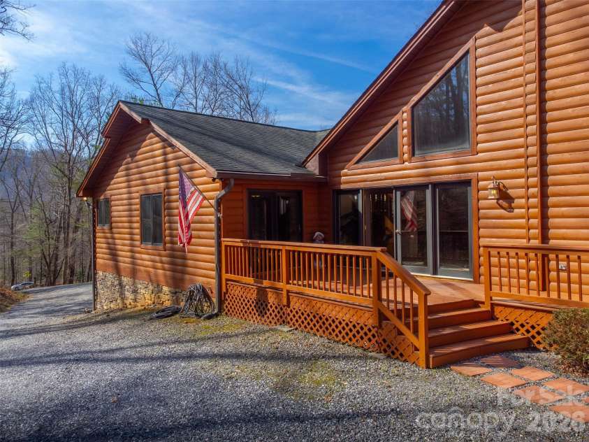 112 Hawks Nest Ridge, Cullowhee, NC 28723.  MLS# CAR4362759, YatesRealty ID 10045. 
