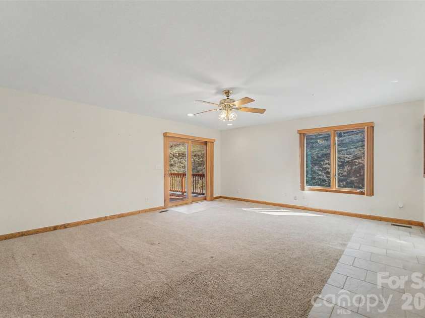 112 Hawks Nest Ridge, Cullowhee, NC 28723.  MLS# CAR4362759, YatesRealty ID 10045. 