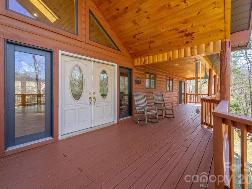 112 Hawks Nest Ridge, Cullowhee, NC 28723.  MLS# CAR4362759, YatesRealty ID 10045. 