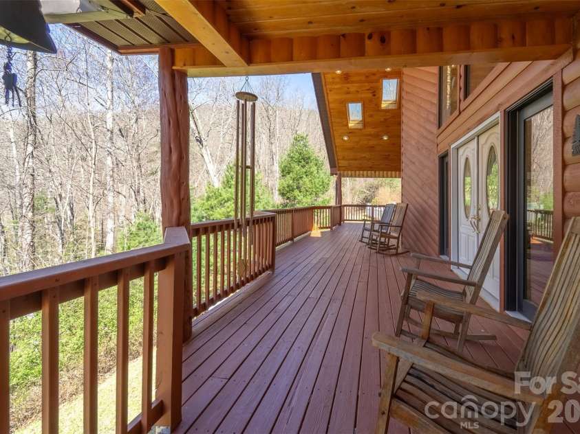 112 Hawks Nest Ridge, Cullowhee, NC 28723.  MLS# CAR4362759, YatesRealty ID 10045. 