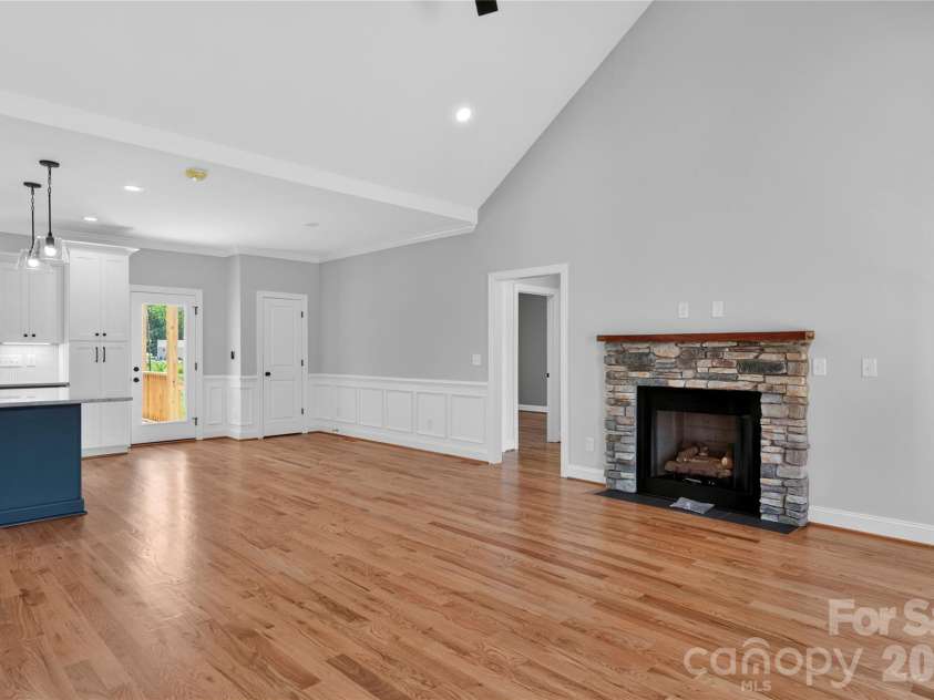 271 Stonybrook Drive, Lexington, NC 27295.  MLS# CAR4368156, YatesRealty ID 10047. 