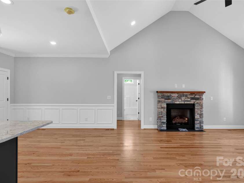271 Stonybrook Drive, Lexington, NC 27295.  MLS# CAR4368156, YatesRealty ID 10047. 