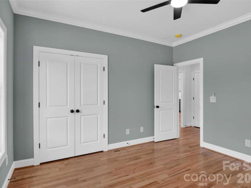 271 Stonybrook Drive, Lexington, NC 27295.  MLS# CAR4368156, YatesRealty ID 10047. 