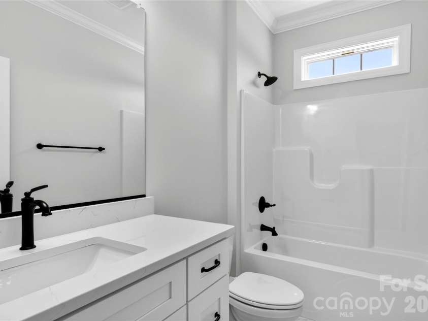 271 Stonybrook Drive, Lexington, NC 27295.  MLS# CAR4368156, YatesRealty ID 10047. 