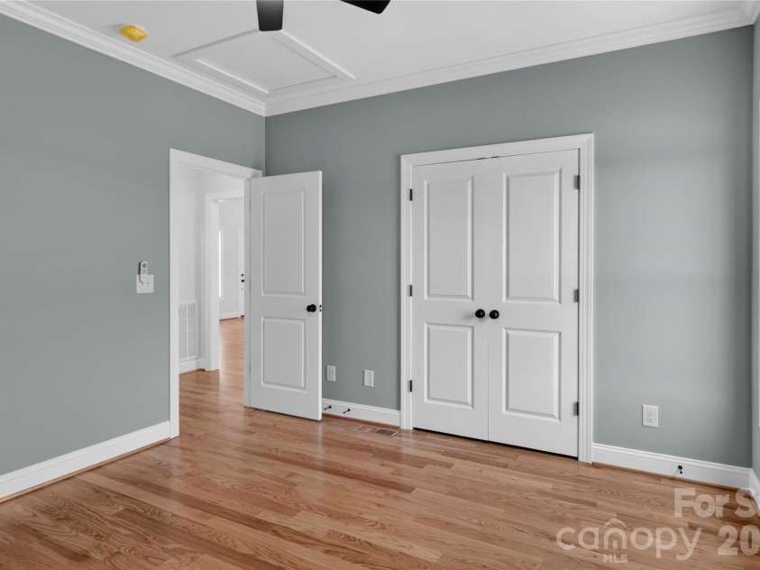 271 Stonybrook Drive, Lexington, NC 27295.  MLS# CAR4368156, YatesRealty ID 10047. 