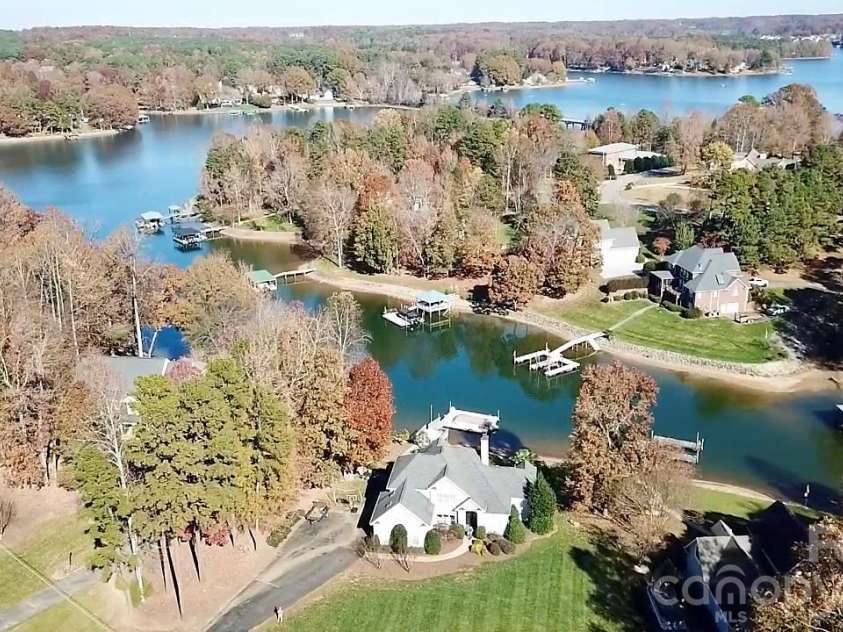 164 Normandy Road, Mooresville, NC 28117.  MLS# CAR4368160, YatesRealty ID 10048. 