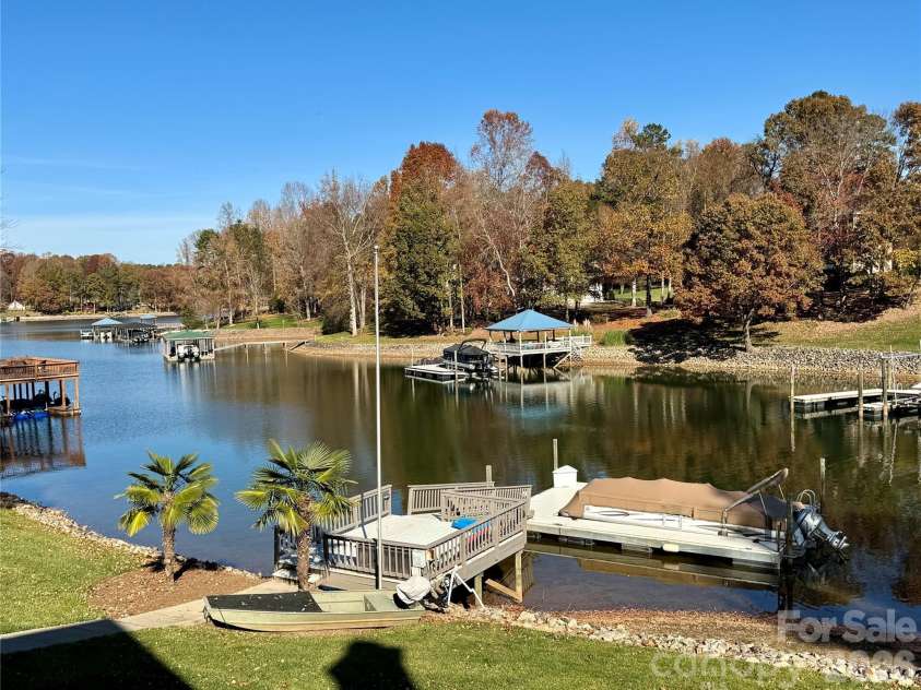 164 Normandy Road, Mooresville, NC 28117.  MLS# CAR4368160, YatesRealty ID 10048. 