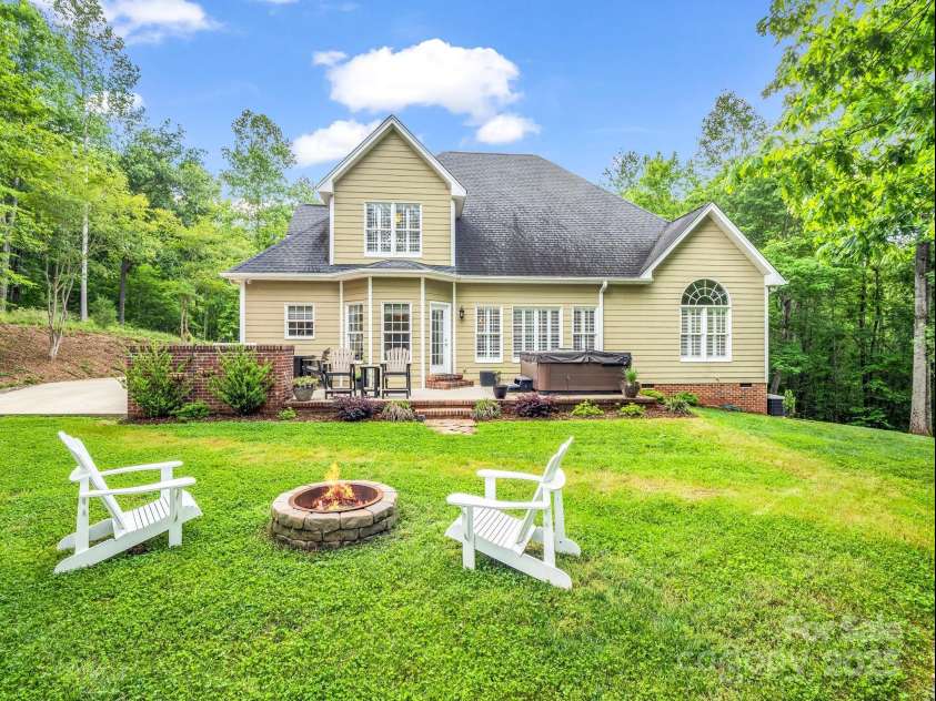 155 Palomino Trail, Rutherfordton, NC 28139.  MLS# CAR4254520, YatesRealty ID 10049. 