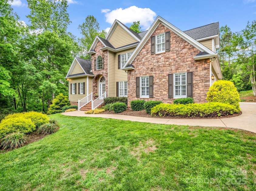 155 Palomino Trail, Rutherfordton, NC 28139.  MLS# CAR4254520, YatesRealty ID 10049. 