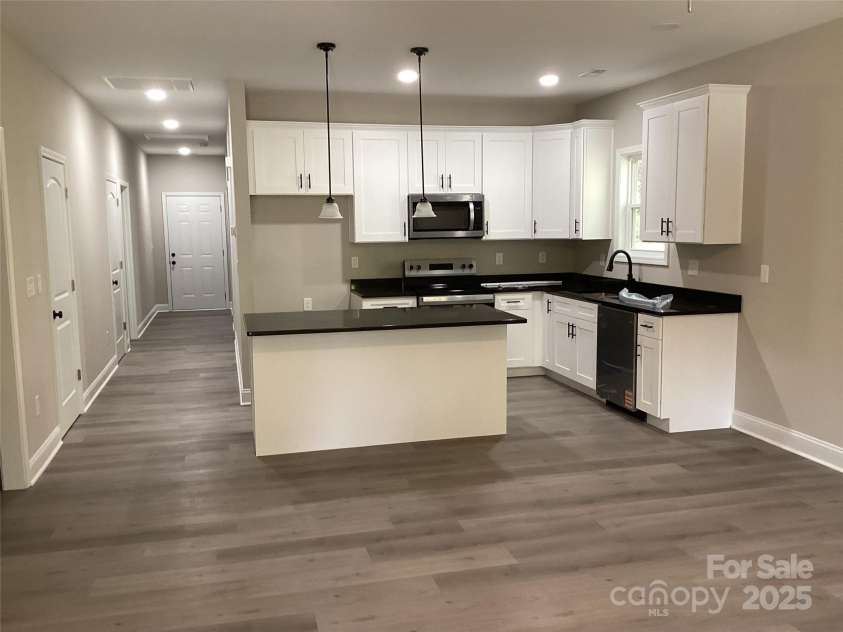 2540 Jake Alexander Boulevard, Salisbury, NC 28146.  MLS# CAR4270742, YatesRealty ID 1005. Kitchen/great room 