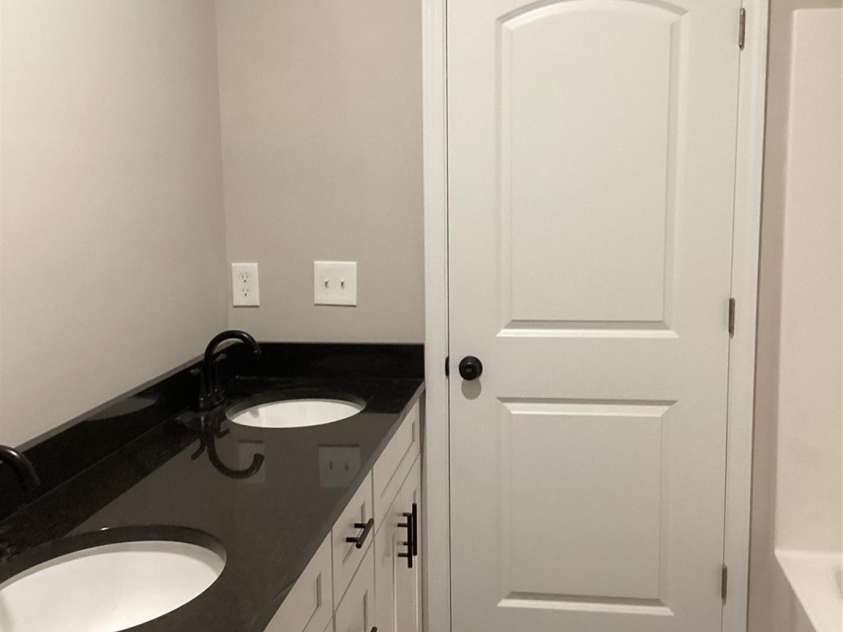 2540 Jake Alexander Boulevard, Salisbury, NC 28146.  MLS# CAR4270742, YatesRealty ID 1005. Master bath 